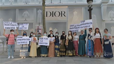 Hanfu Supporters Protest Outside Dior Over Disputed 